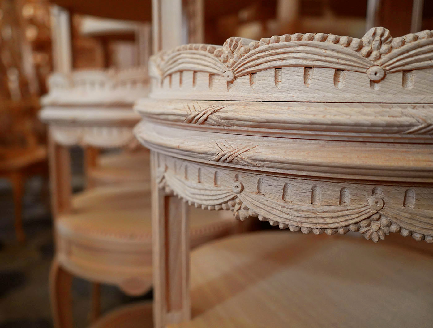 hand carved french Louis XVI table | P.& G. Cugini Lanzani