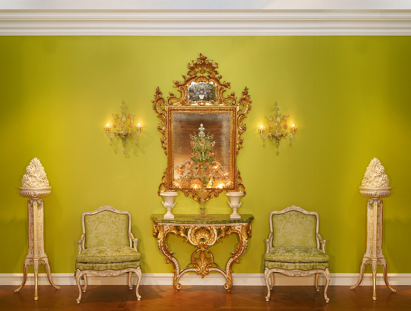 La Regence armchair, Baroque consolle, venetian mirror, Murano flambeau, Venetian appliques, Transition flowerpot holders | P.& G. Cugini Lanzani